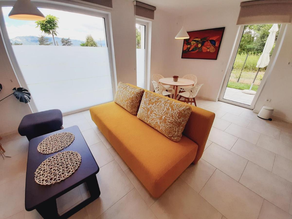 Green Bee Apartment Lesce  Εξωτερικό φωτογραφία
