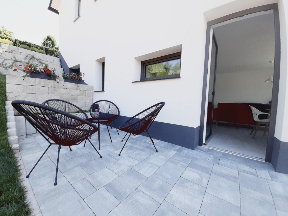 Green Bee Apartment Lesce  Εξωτερικό φωτογραφία