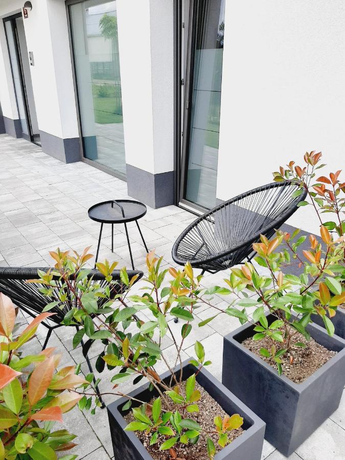 Green Bee Apartment Lesce  Εξωτερικό φωτογραφία